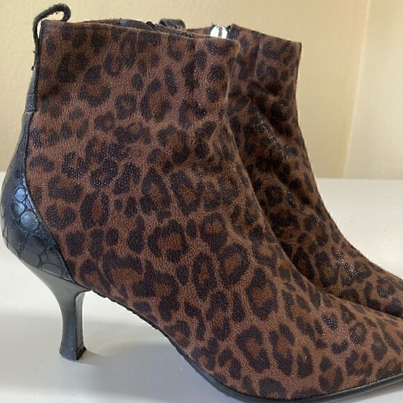 DONALD PLINER 5 leopard print brown booties EUC - Picture 16 of 16